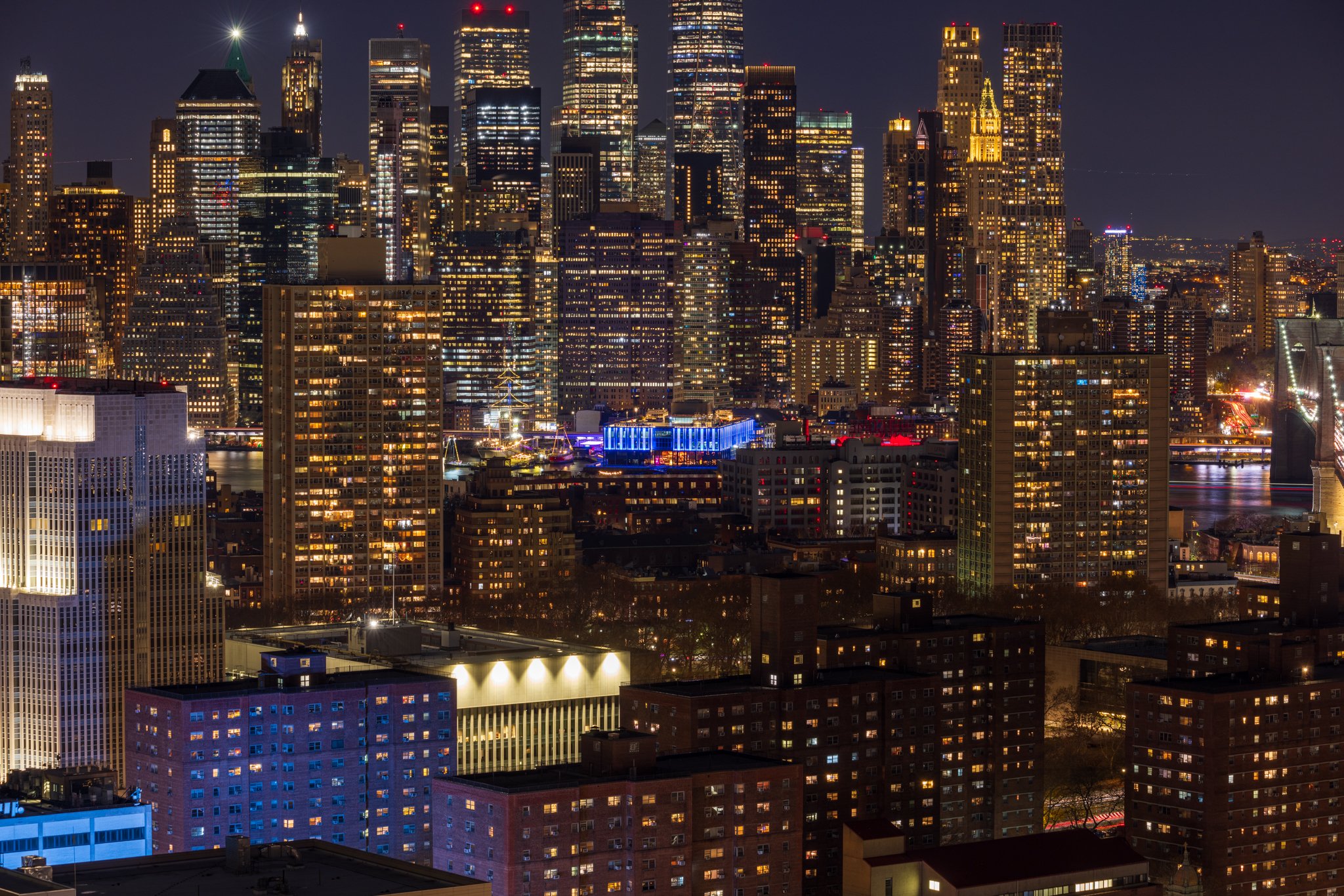 Manhattan's Pier 17 from Brooklyn photographed at 100mm
